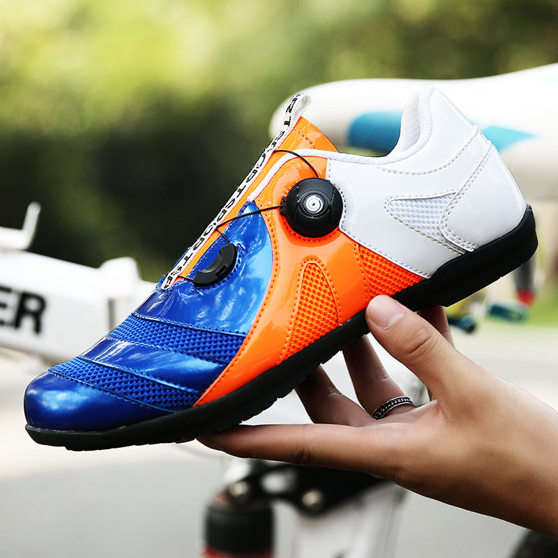 
                  
                    Breathable mountain biking sneakers
                  
                