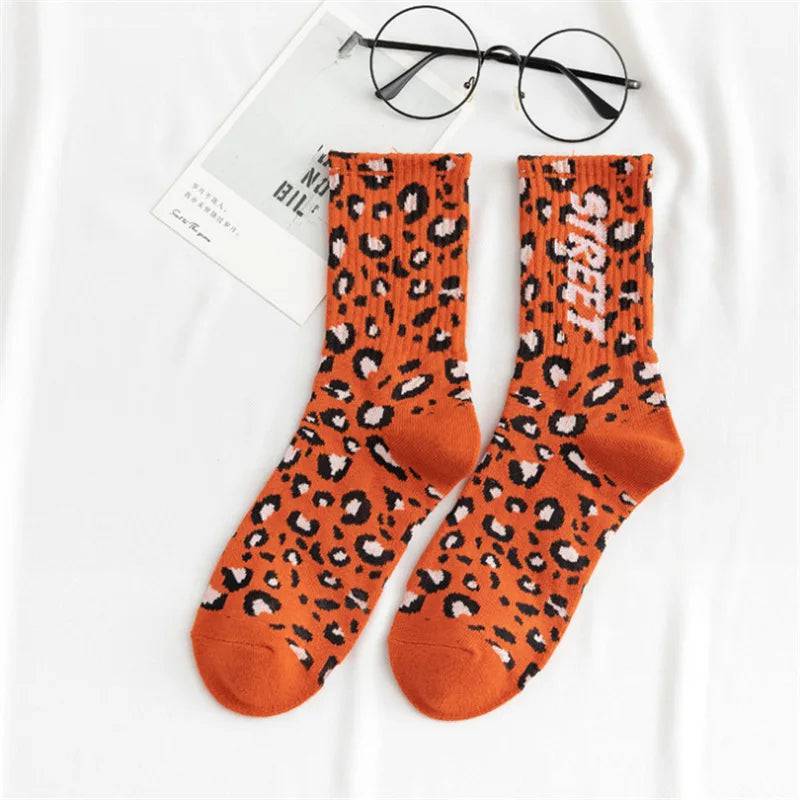 
                  
                    1pair New Arrival Retro Leopard Letters Socks Women Street Harajuku Socks Women Casual Cotton Girls Autumn Long Skateboard Socks - MOUNT
                  
                