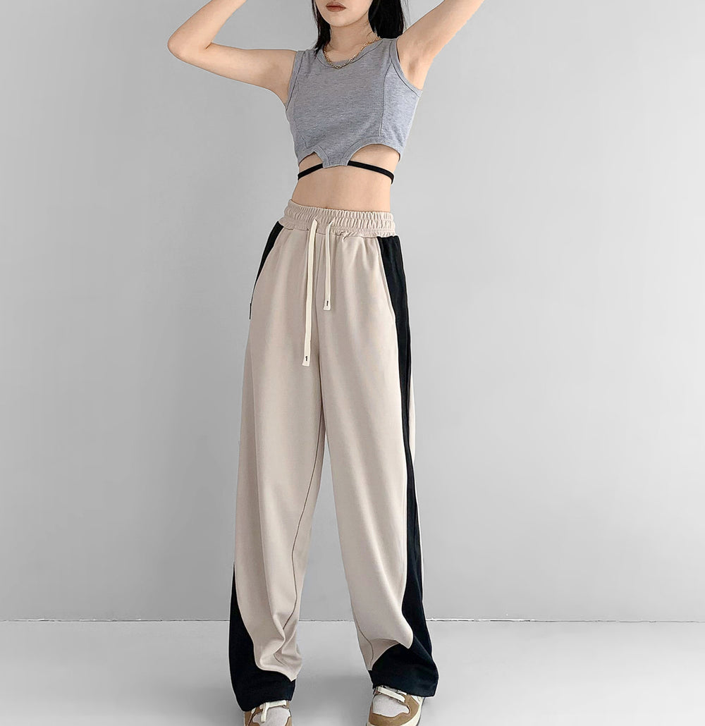 Loose Fitting Fashionable Sports Pants For Women