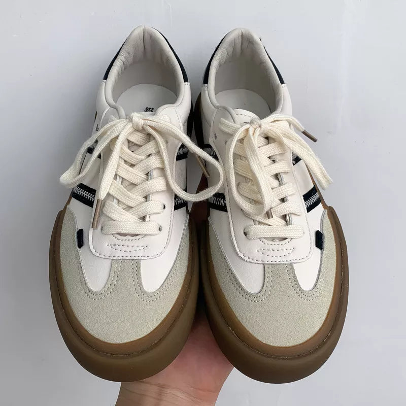 
                  
                    Autumn New Luxury Shoes for Woman Classic Sneakers Women Leather Retro Low Cut Lace -up Casual Women Sneakers Plus Size 44
                  
                