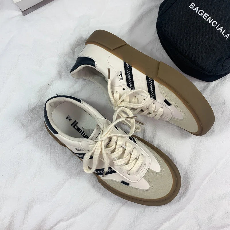 
                  
                    Autumn New Luxury Shoes for Woman Classic Sneakers Women Leather Retro Low Cut Lace -up Casual Women Sneakers Plus Size 44
                  
                