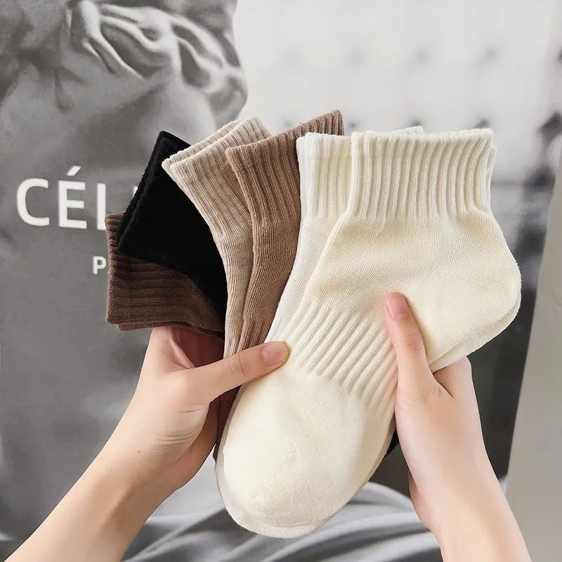 5 Pairs Of Women's High Quality Cotton Socks Autumn And Winter Fashion And Versatile Solid Color Socks Black Soft Sports Socks