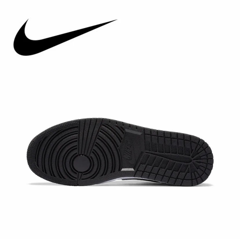 
                  
                    Nike Air Jordan 1
                  
                