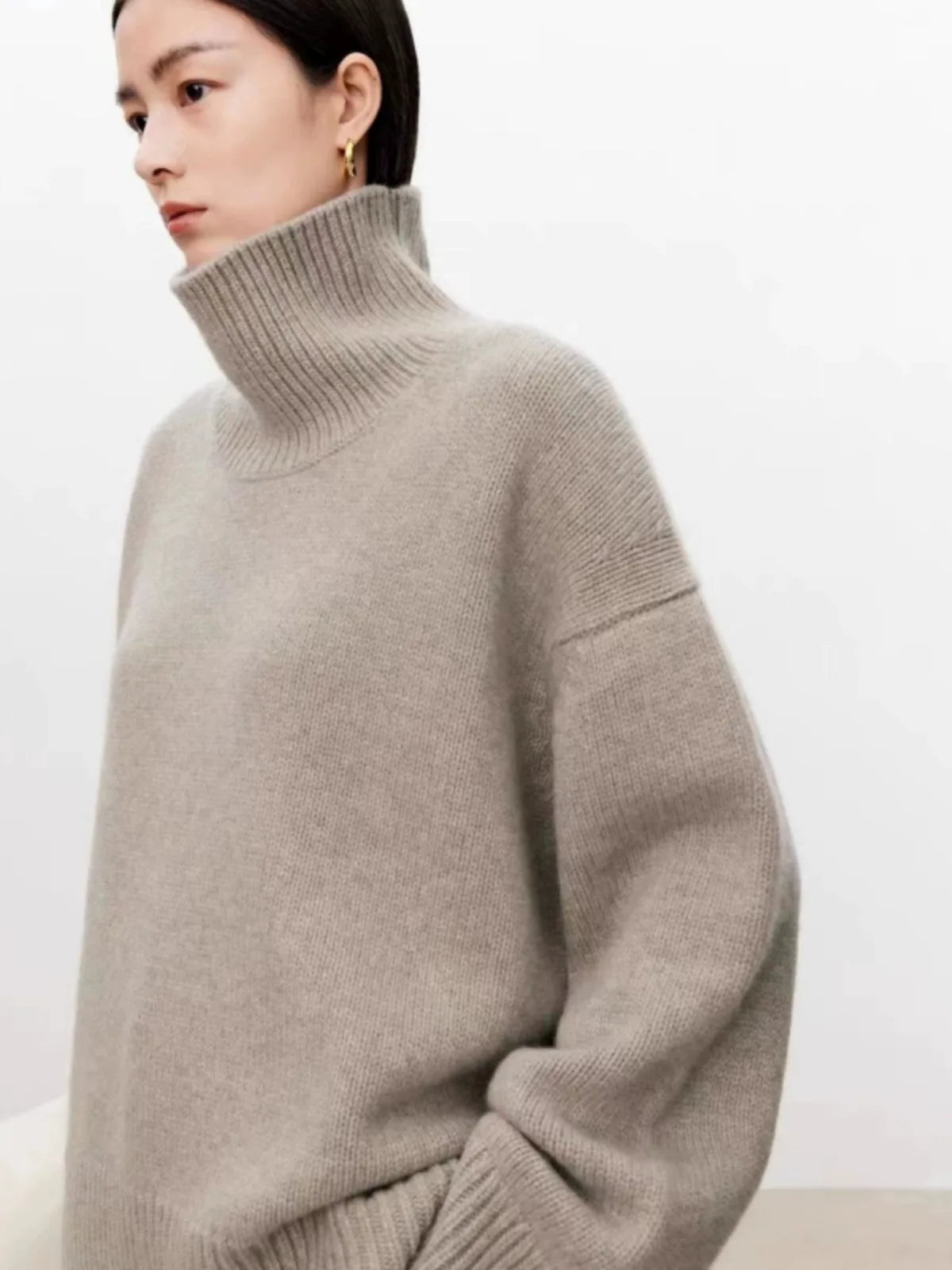 
                  
                    MOUNT High-end soft waxy turtleneck 100%cashmere sweater women's loose thickened sweater base...
                  
                