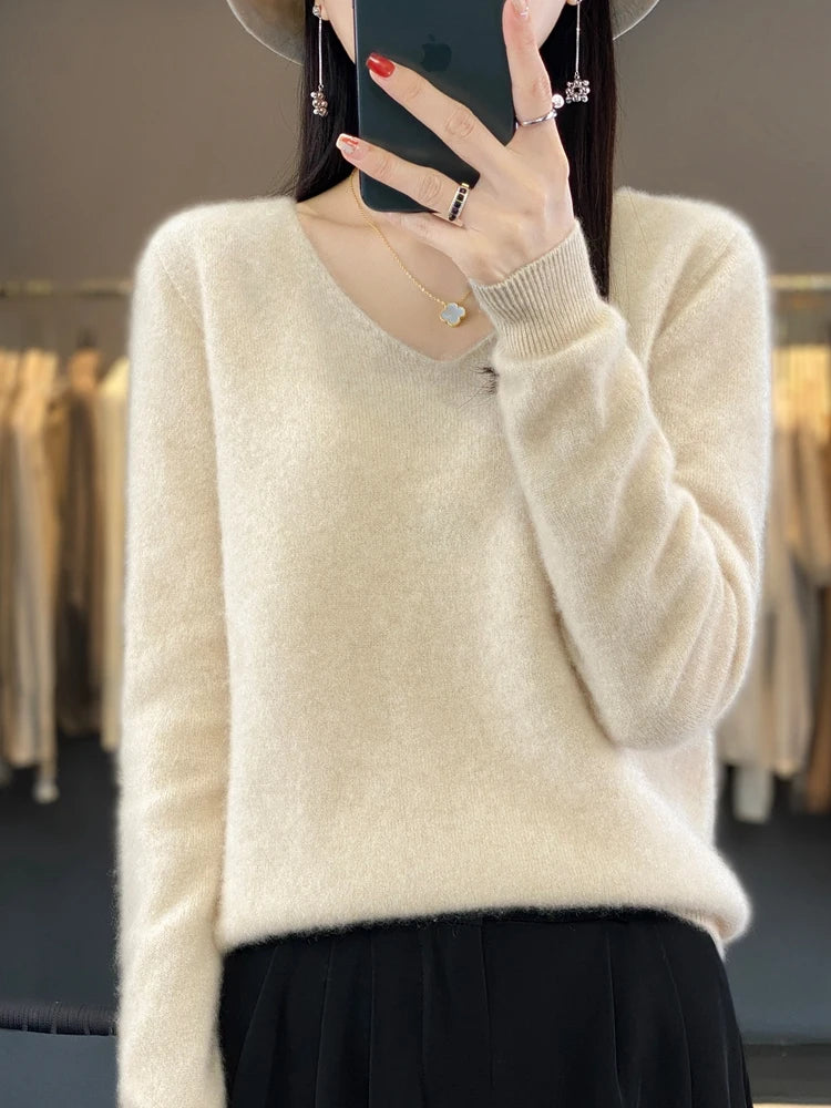 
                  
                    MOUNT New wool women's V-neck pullover sweater with fashionable design, casual knitted long...
                  
                