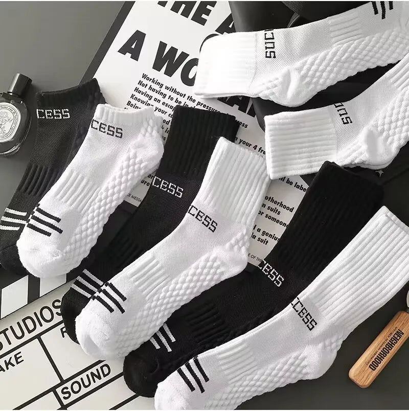 
                  
                    4 pair men deodorant socks spring and autumn moisture wicking sweat basketball wicking sweat professional running training socks
                  
                