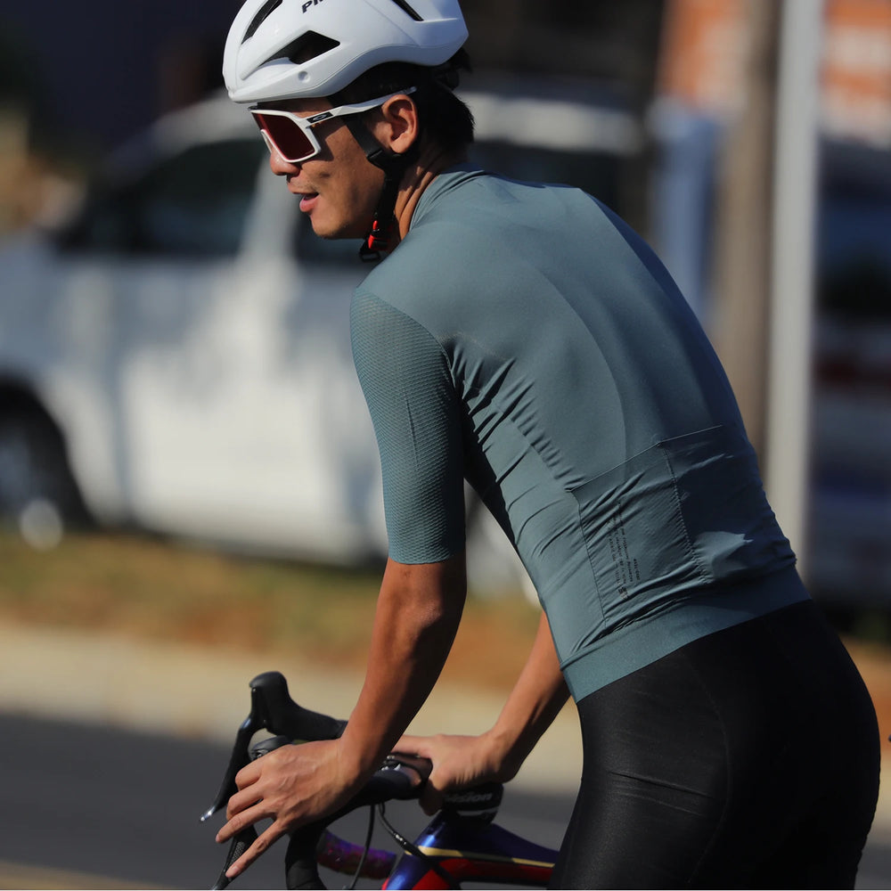 
                  
                    Top Quality Short Sleeve Cycling Jersey for Men
                  
                