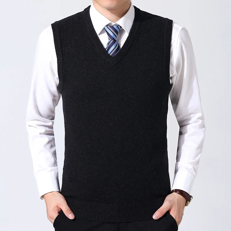 
                  
                    MOUNT Men's Casual Sweater Vest Warm and Comfortable Vest in Autumn and Winter
                  
                