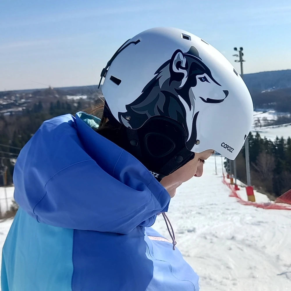 
                  
                    Unisex Ski Helmet Certificate Half-covered Anti-impact Skiing Helmet For Adult and Kids Snow Safety Snowboard Helmet
                  
                