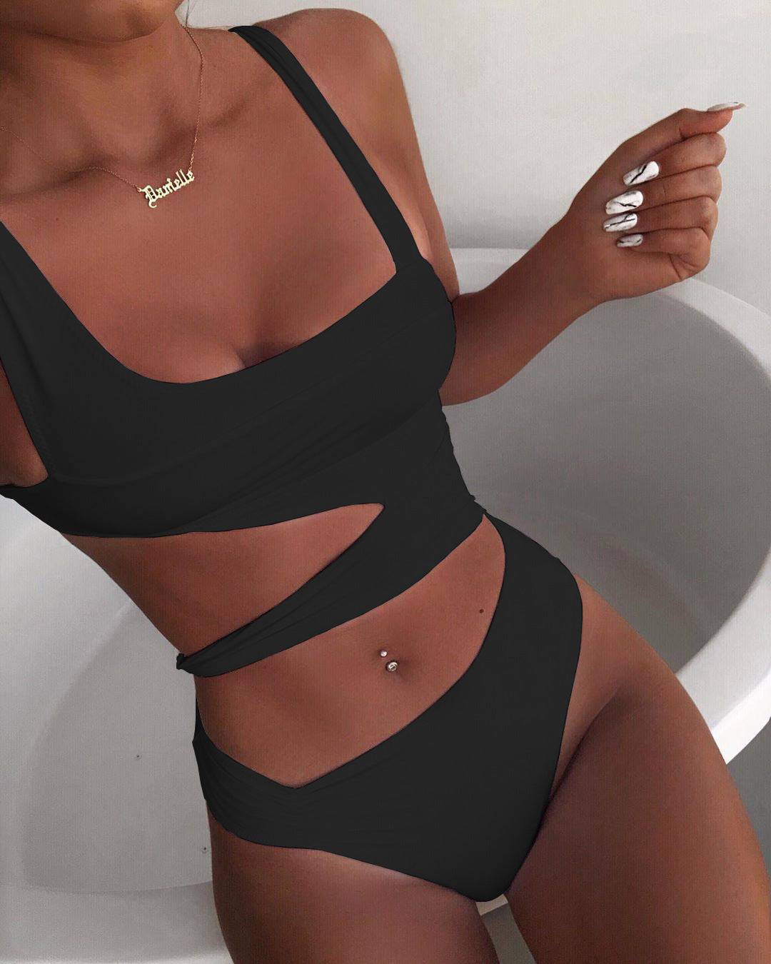 
                  
                    One-Piece Suits Sexy Bikini 2024 Solid Swimsuit Women Swimwear Push Up Bikini Sets Bathing Suit Summer Beach Wear Swimming Suits
                  
                