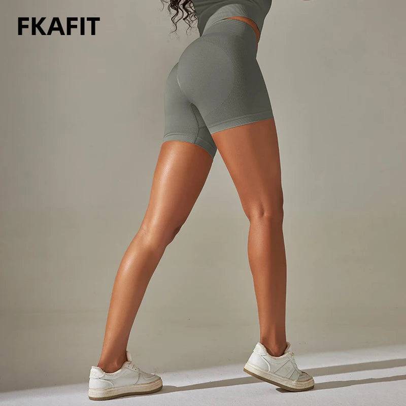 
                  
                    Women Sports Short Squat Proof Seamless High Waist Buttock Fitness Tight Women Yoga Legging Shorts Cycling Athletic Gym
                  
                