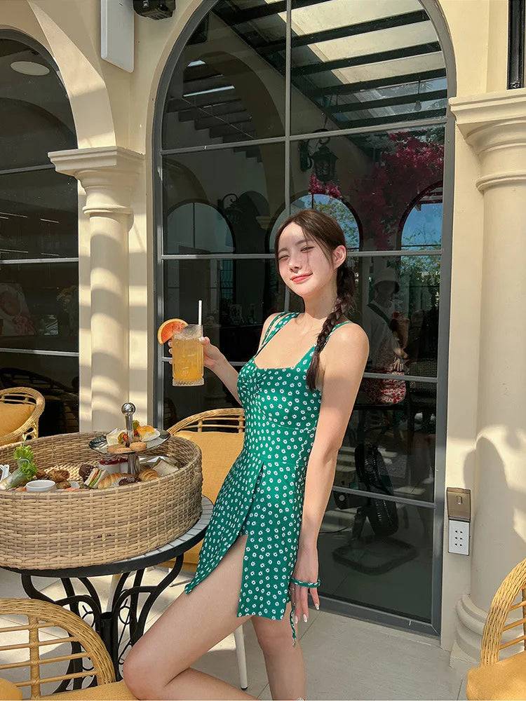 
                  
                    2024 Green One Piece Swimsuit Women Swimwear Sexy Floral Print Dress with Hat Swimming Suit Korean Monokini Beach Bathing Suit
                  
                