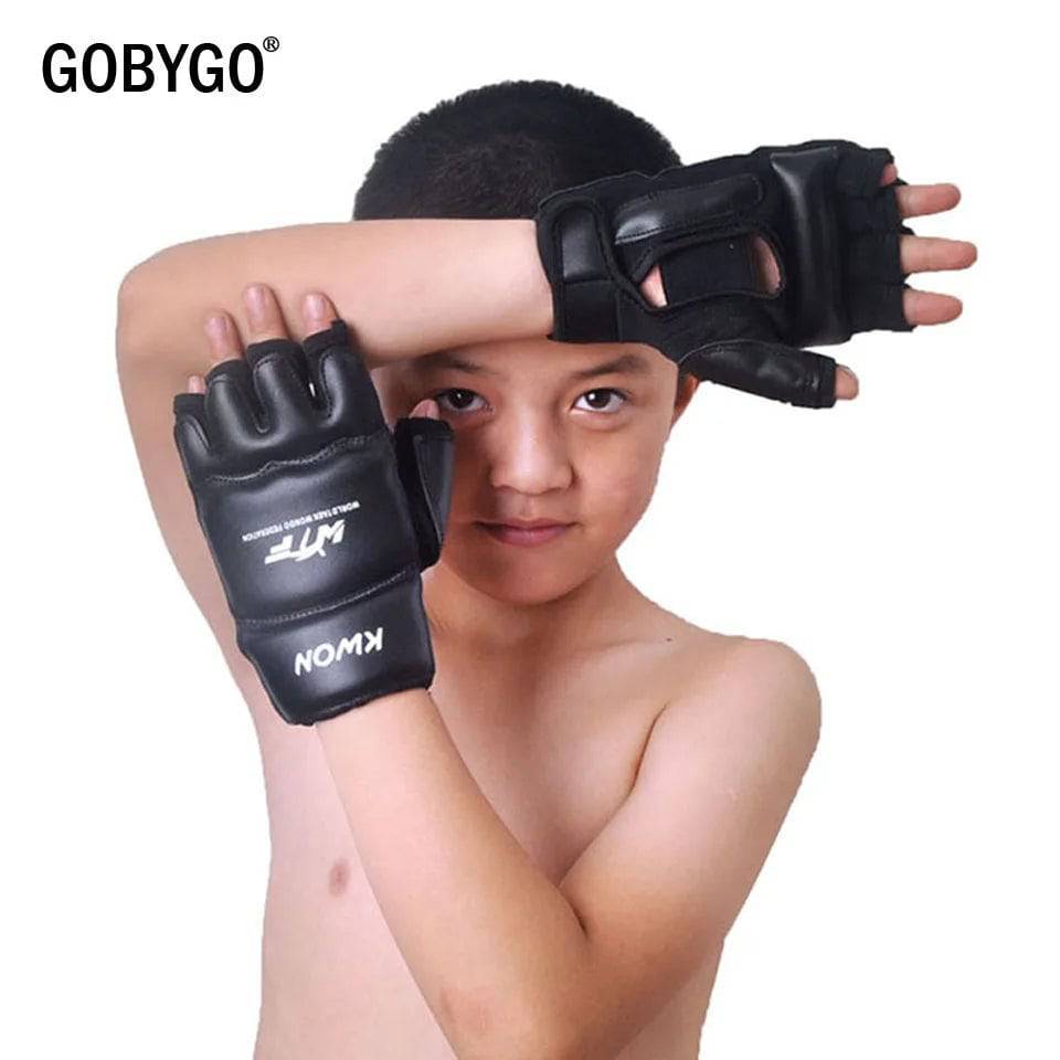 
                  
                    GOBYGO Half Fingers Kids Sandbag Training Boxing Gloves PU Leather Fitness Sparring Taekwondo Gloves Fighting Hand Protector
                  
                