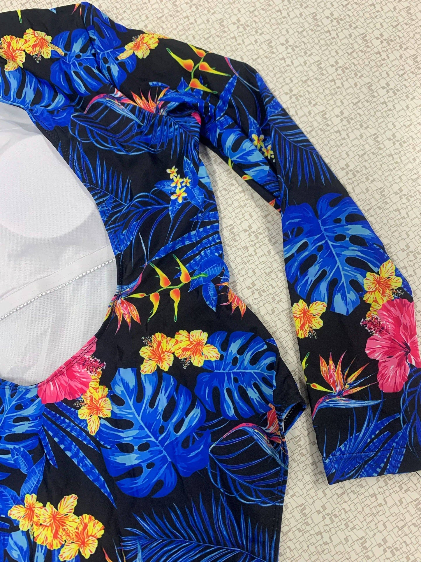 
                  
                    NADANBAO Women Long Sleeves One Piece Swimsuits Sexy Backless Swimwear Printing Body Suits Bathing Suit Summer Beach Wear
                  
                