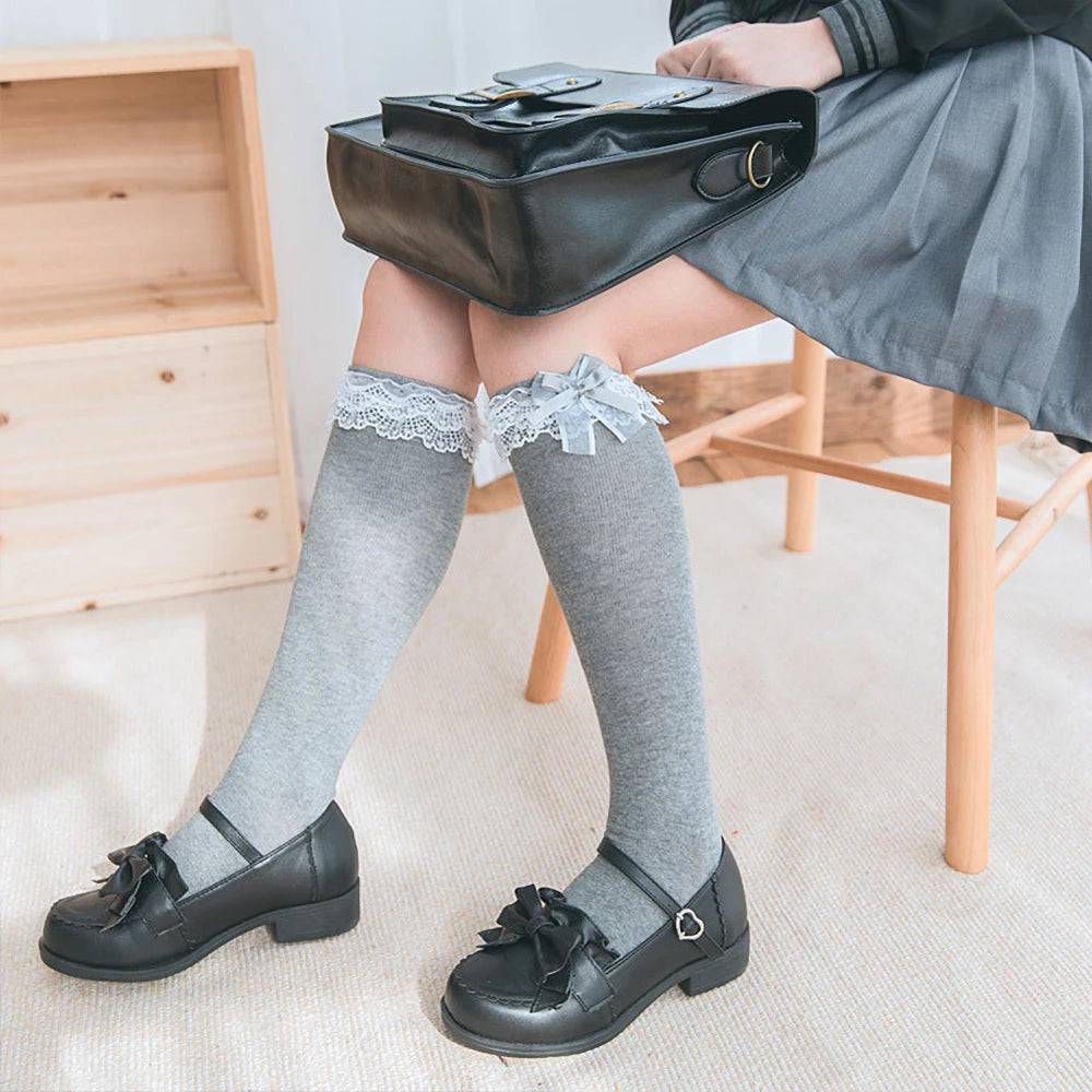 
                  
                    JK Loli Bow Lace Lolita Socks Knee High Black White Pile Pile Socks Sweet Women Girl Gift Bow Socks Cosplay Costumes Accessories
                  
                