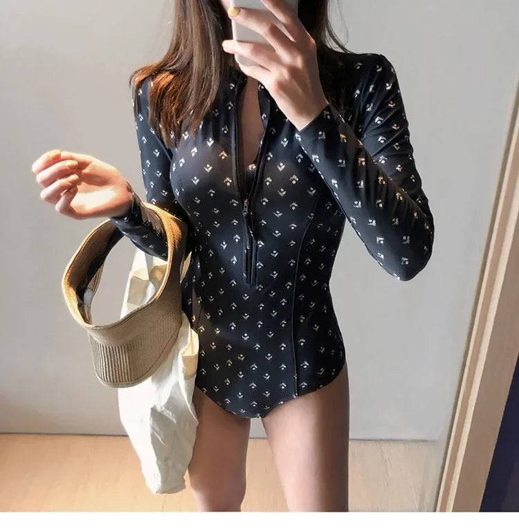 
                  
                    2024 Sexy Swimsuit Long Sleeve Sunscreen Diving Suit Slim Belly Covering One-Piece Swimming Suit
                  
                